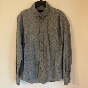 Massimo Dutti Men’s long sleeve gray button down size Medium! EUC!